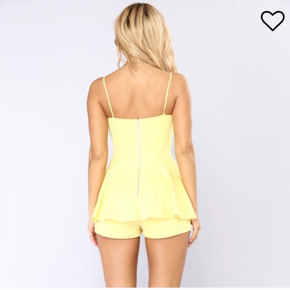 Fashion nova romper - Picture 2 of 5